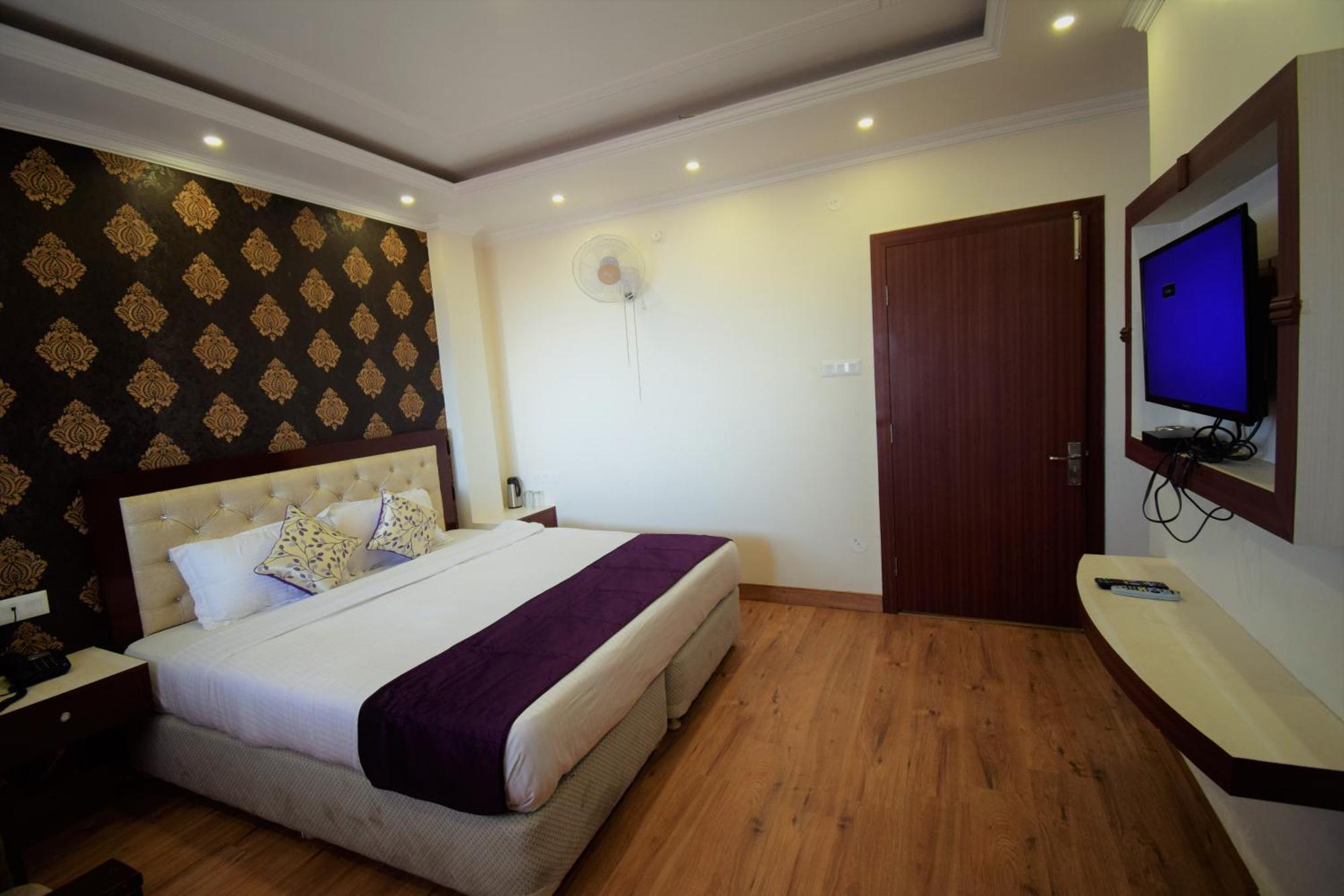 Hotel Himland East Drive In
