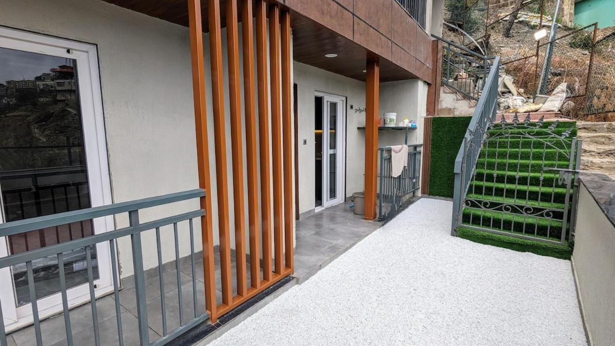 Staycation Apartment *