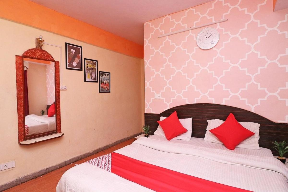 Hotel Shorya Regency 4*