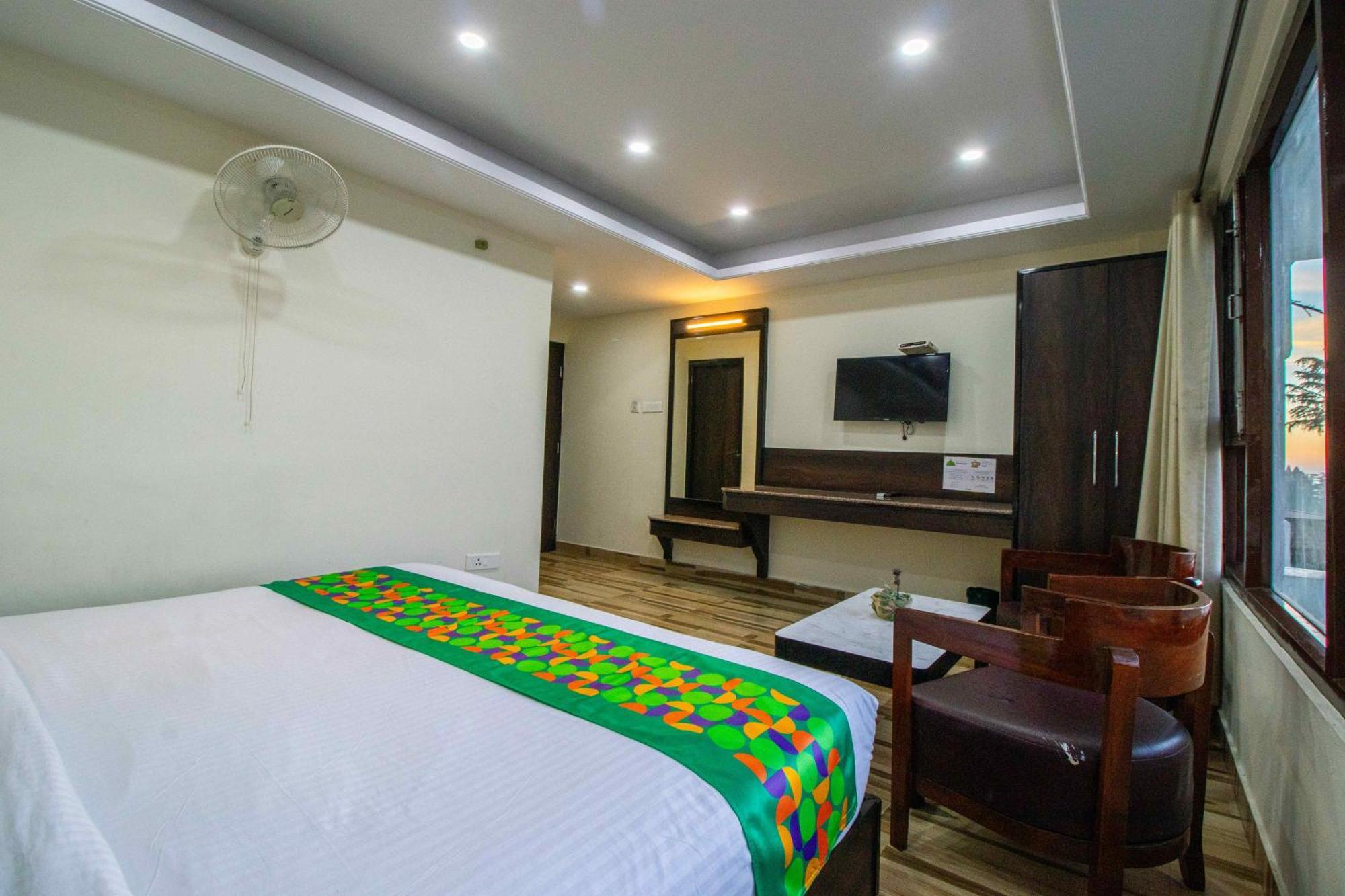 Hotel Treebo Maharaja, Near Mall Road Shimla