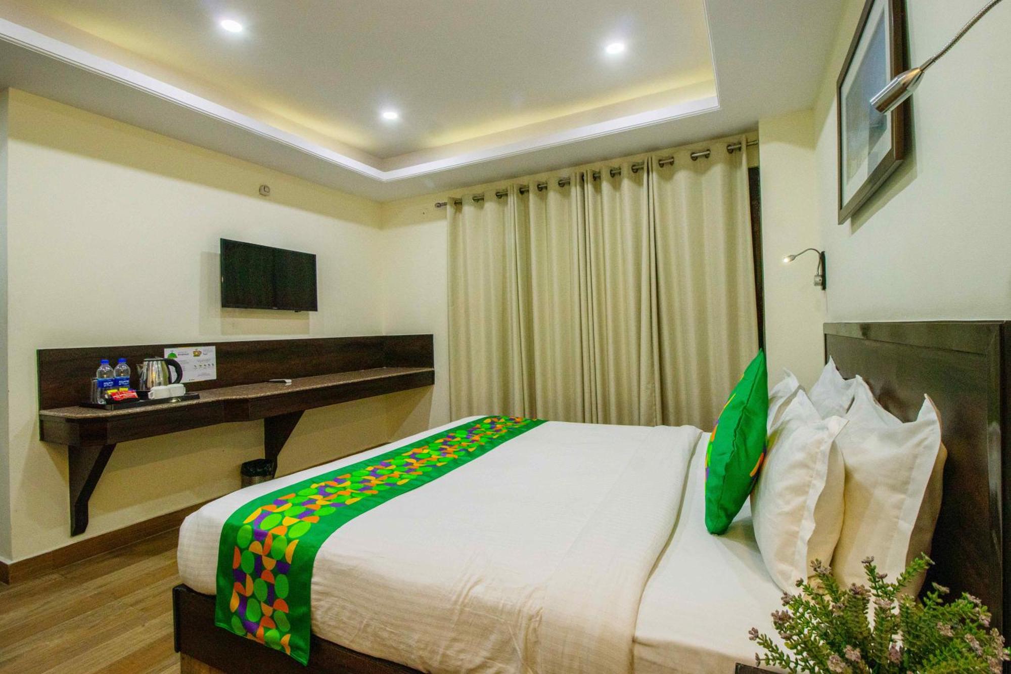 Hotel Treebo Maharaja, Near Mall Road Shimla