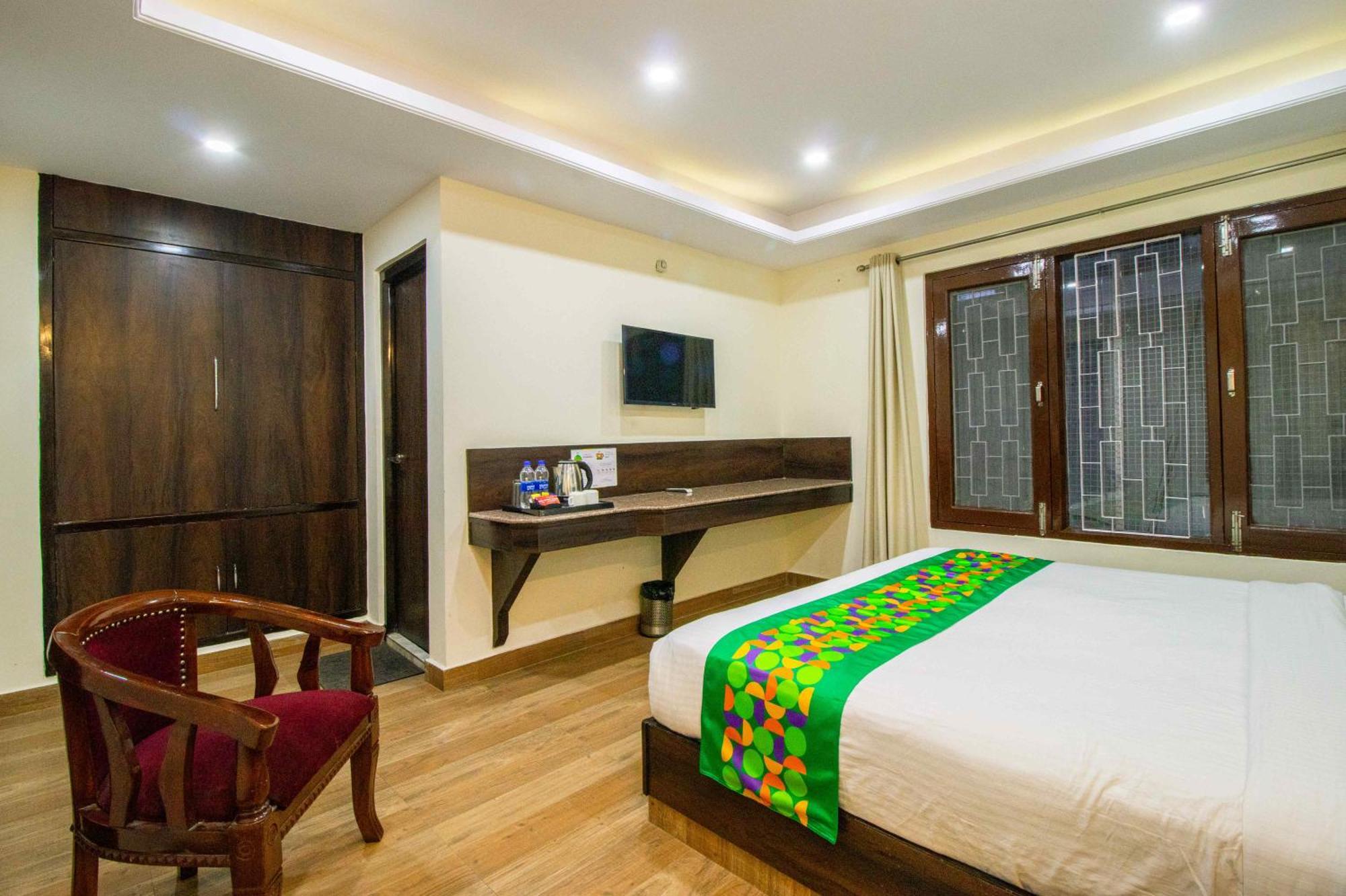 Treebo Maharaja, Near Mall Road 3*