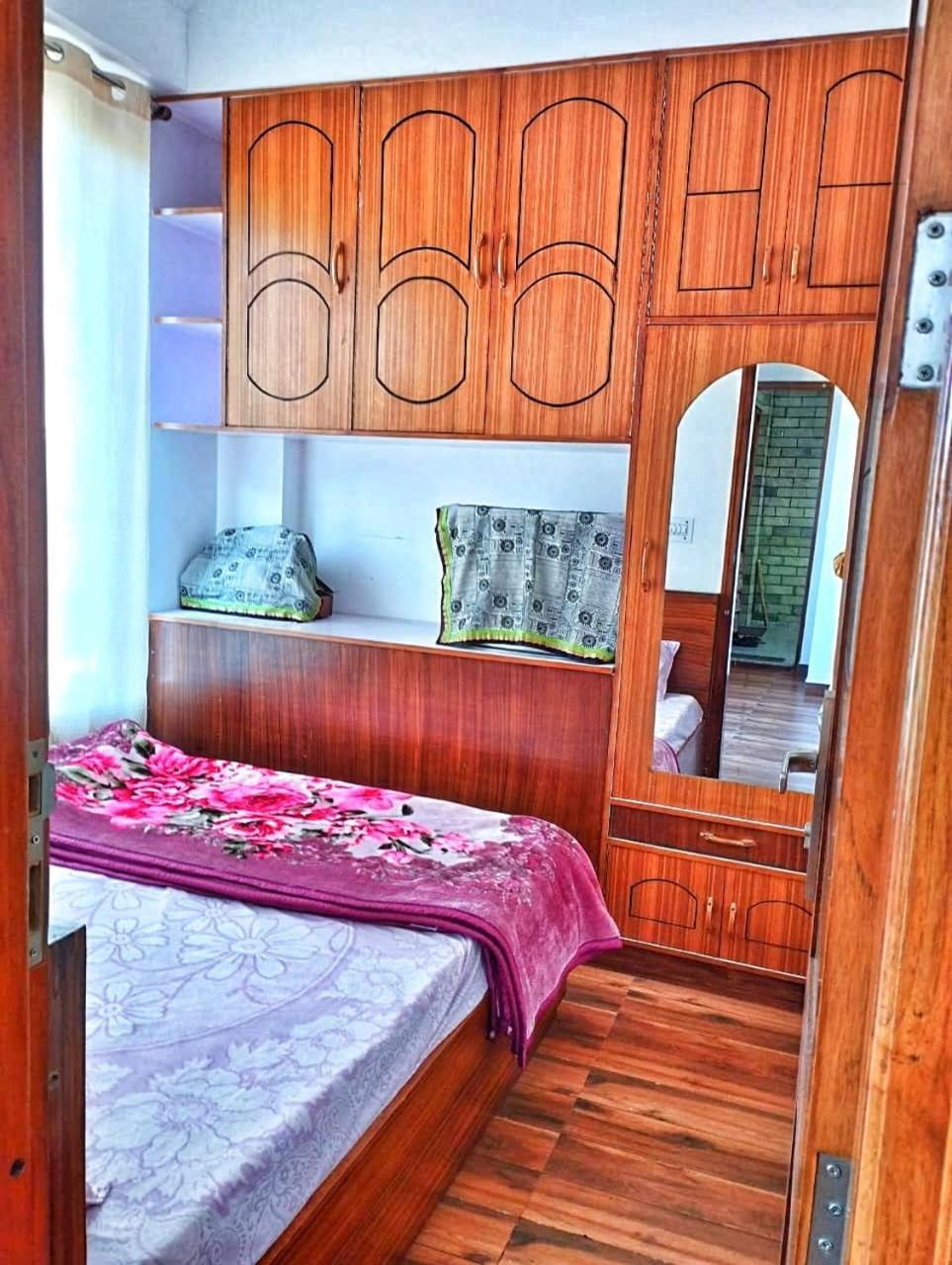 Apartment Baldeyan Breeze Family With Balcony View Shimla