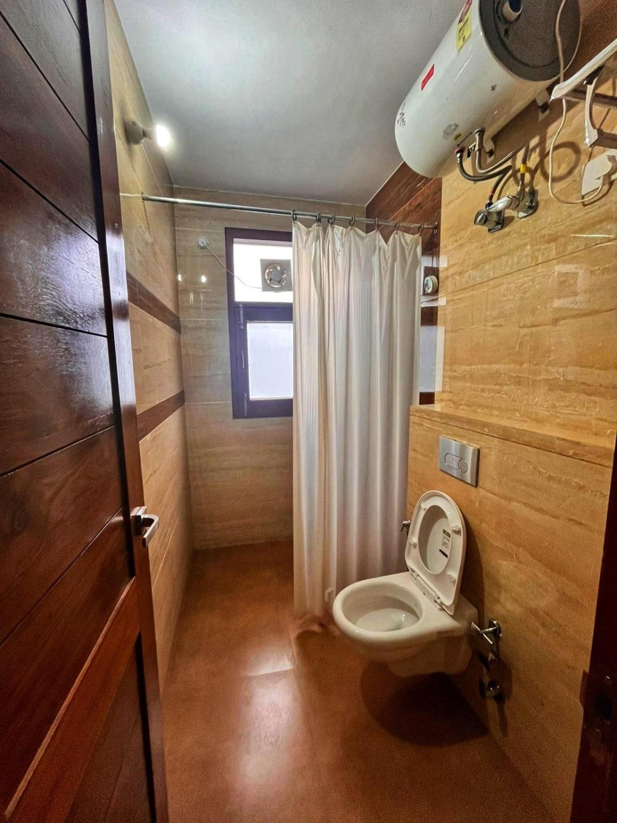 Apartment Baldeyan Breeze Family With Balcony View Shimla