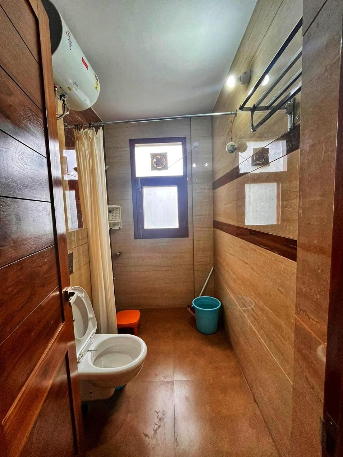 Baldeyan Breeze Family With Balcony View Shimla