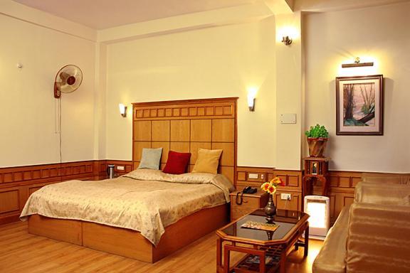 Himland East Drive In Hotel Shimla