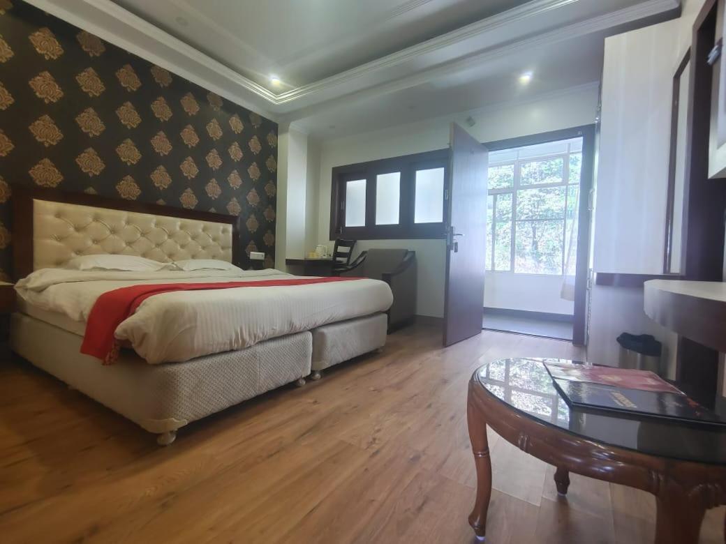 Himland East Drive In Hotel Shimla