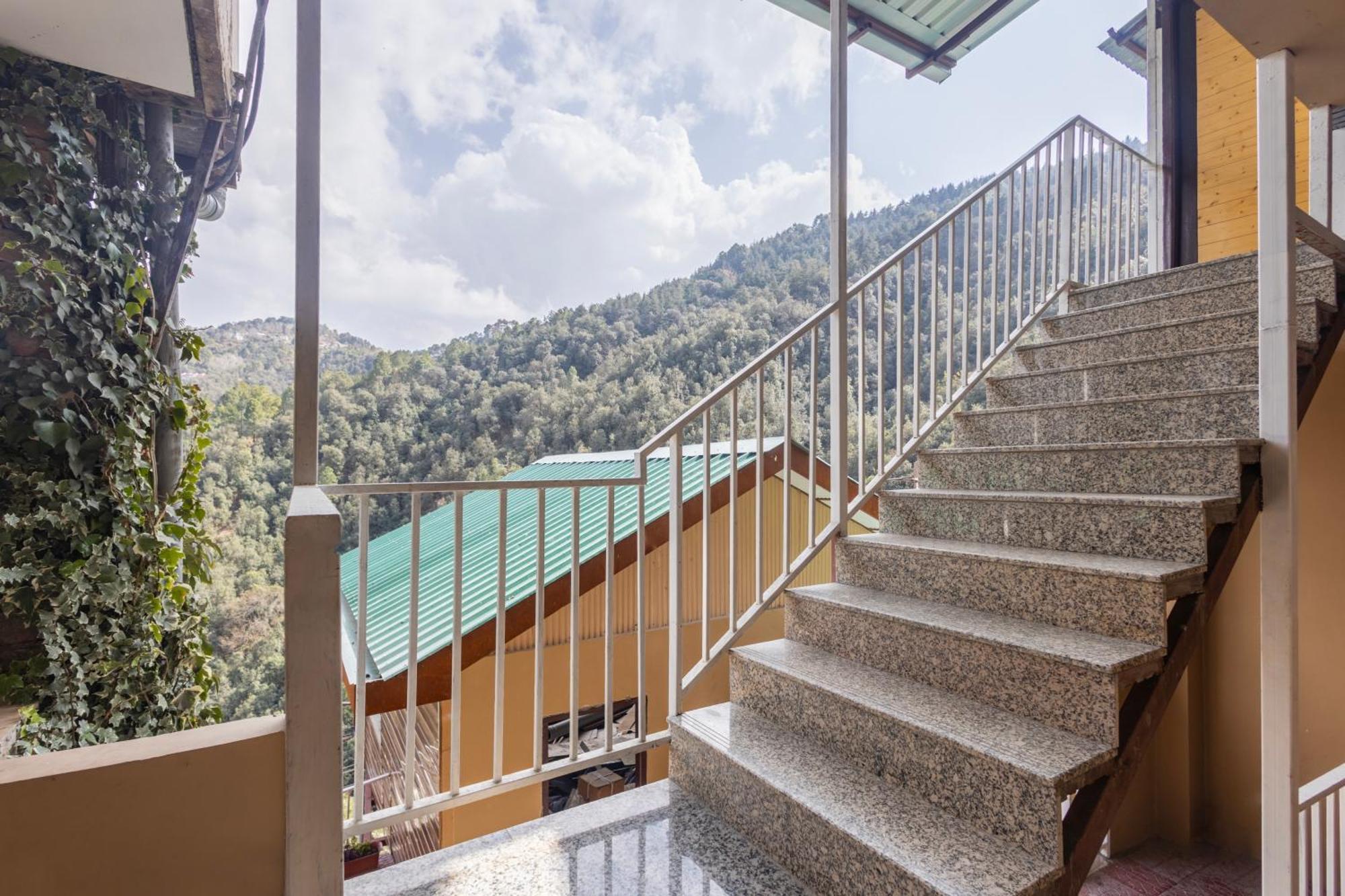 Treebo Lords Garden Glory With Valley View & Centralized Heating Hotel Shimla