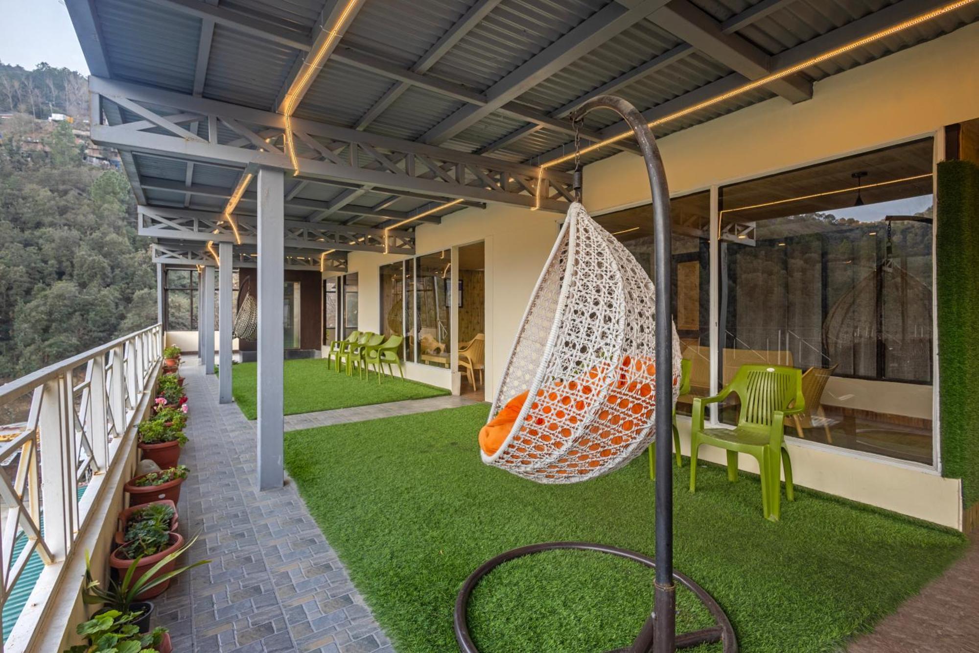 Treebo Lords Garden Glory With Valley View & Centralized Heating Hotel