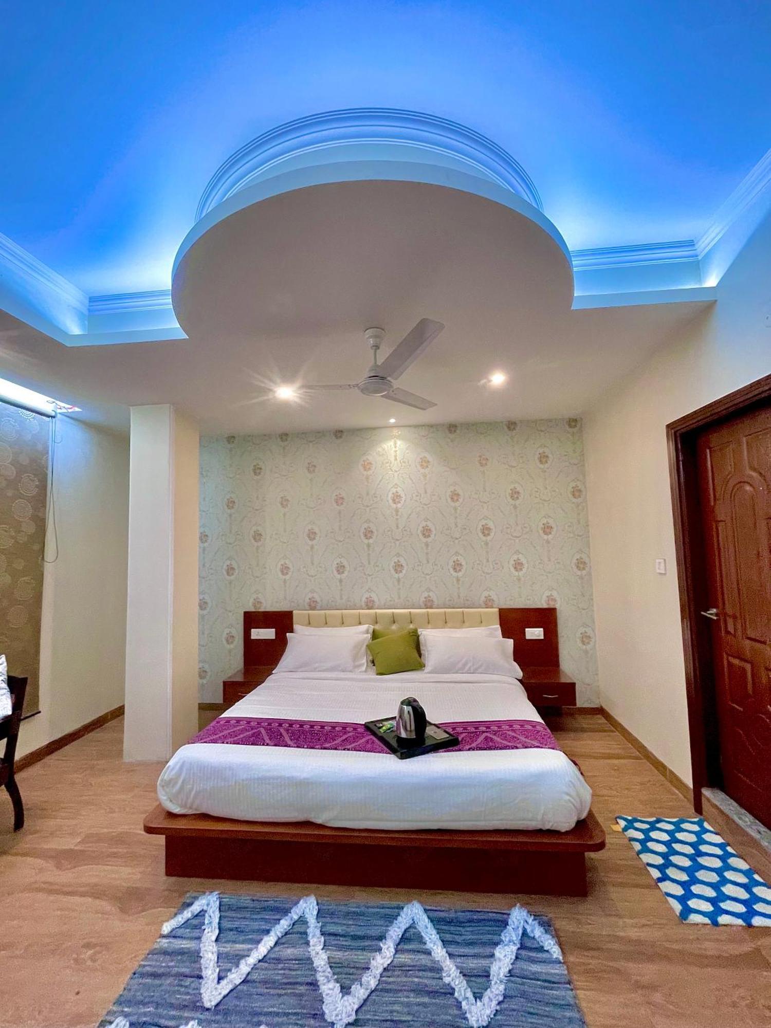 Hotel The Waypoint *