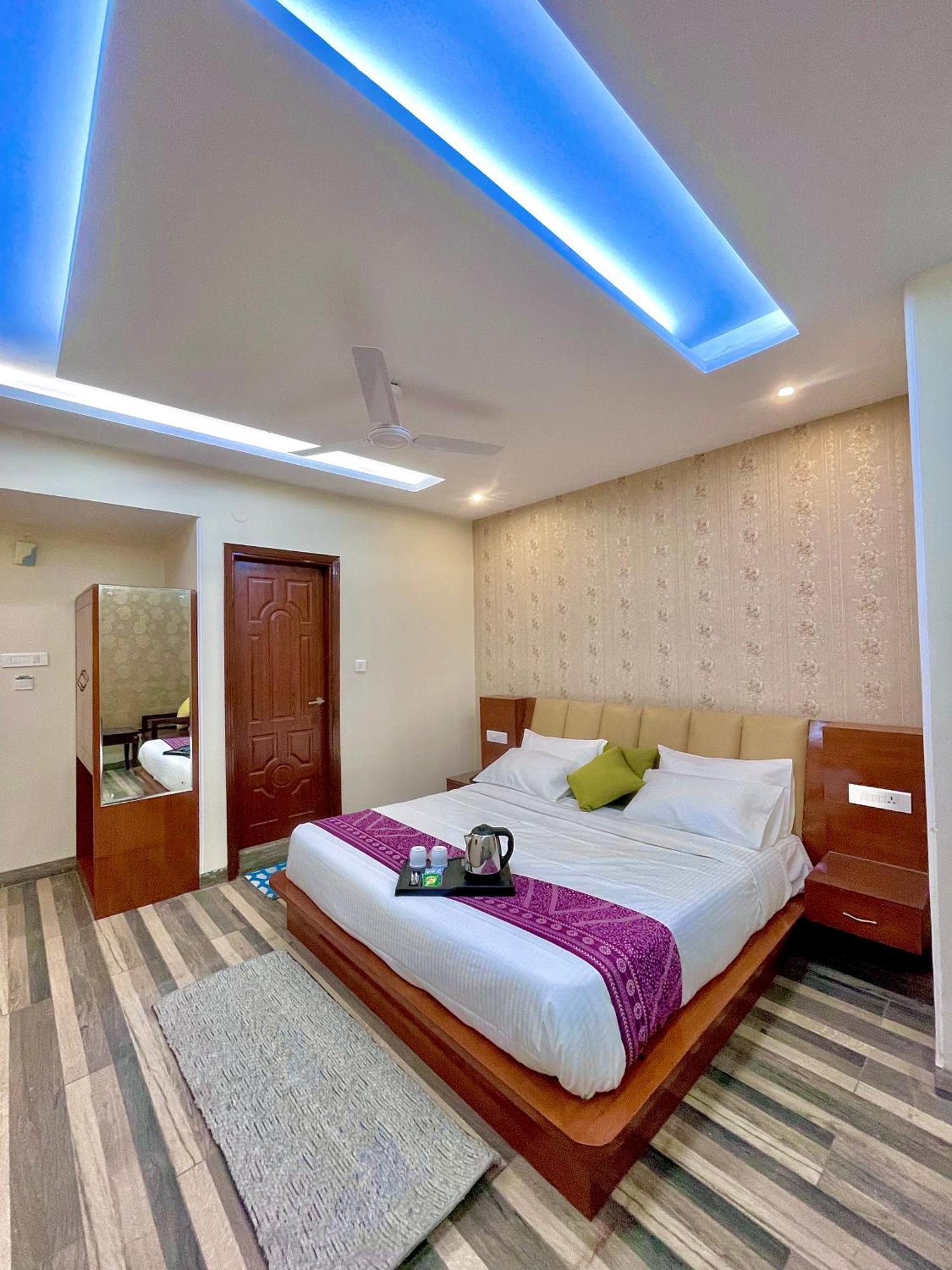 Hotel The Waypoint Shimla