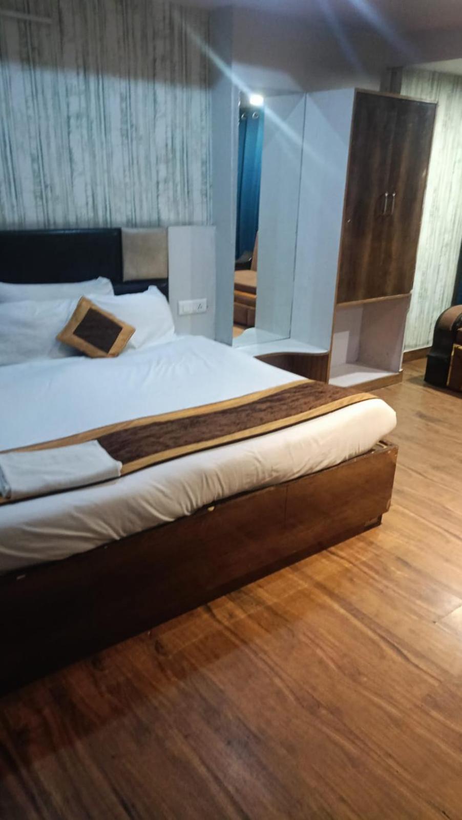 Rashik Hotel Shimla