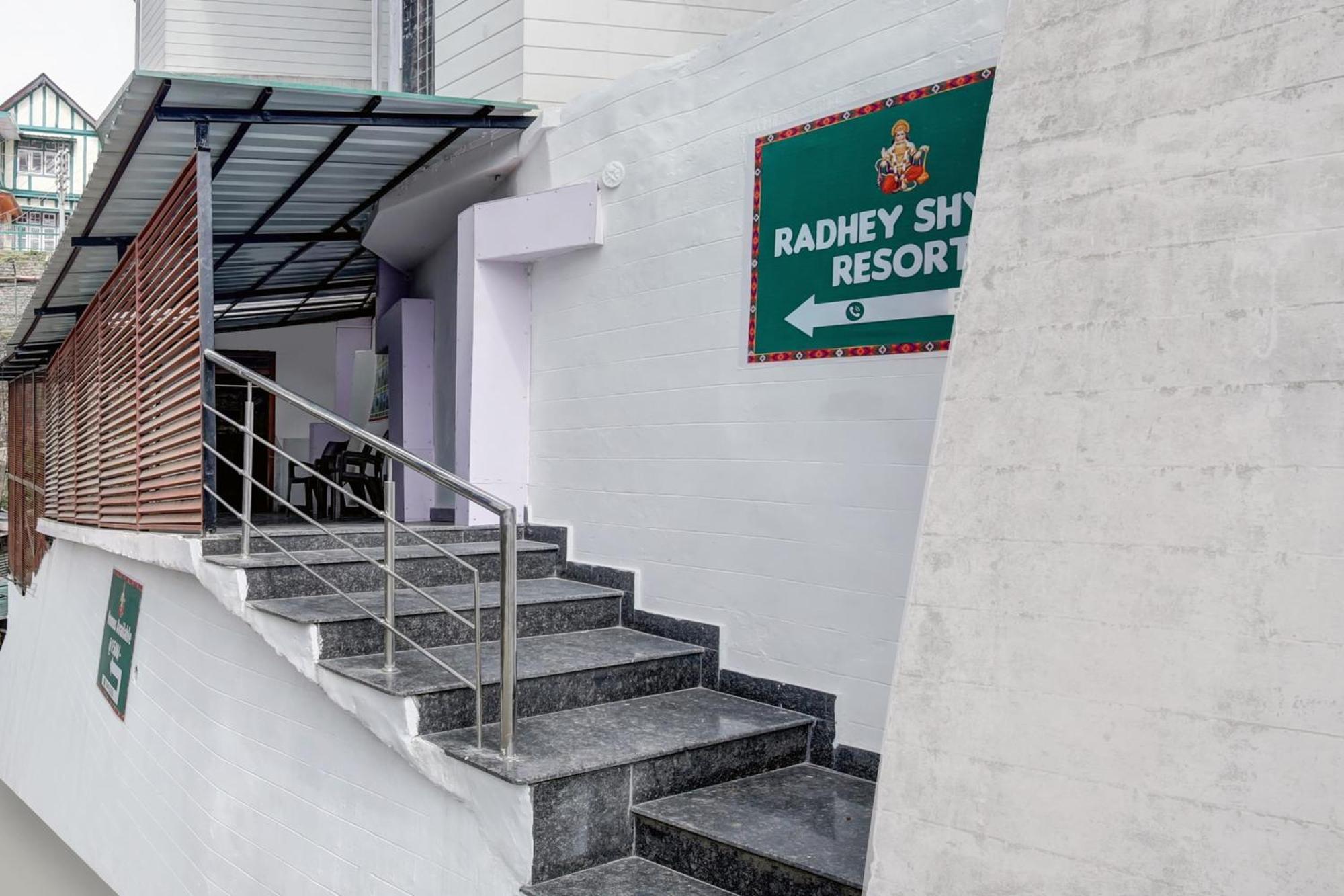 O Circular Road Hotel *
