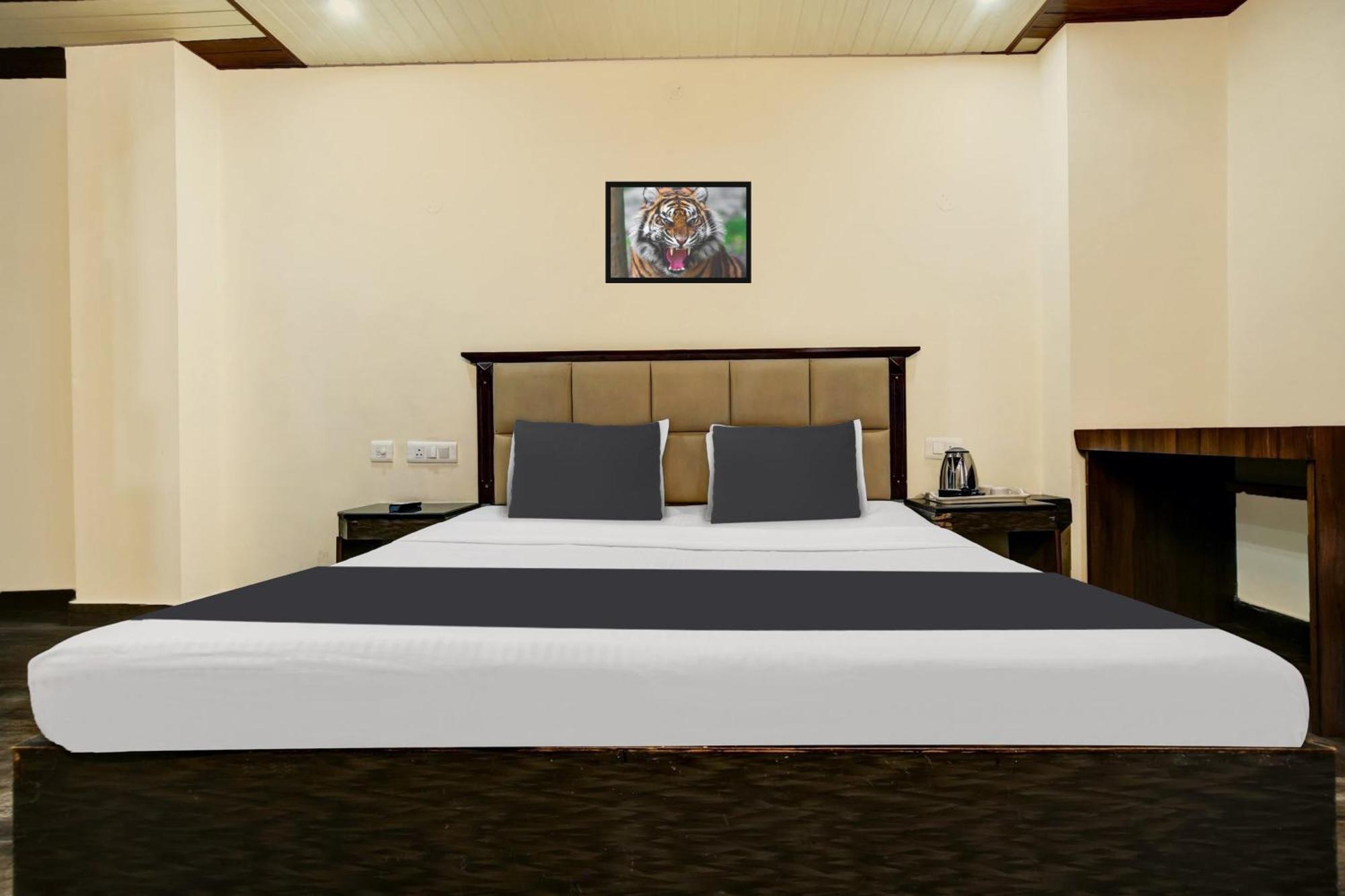 O Circular Road Hotel *