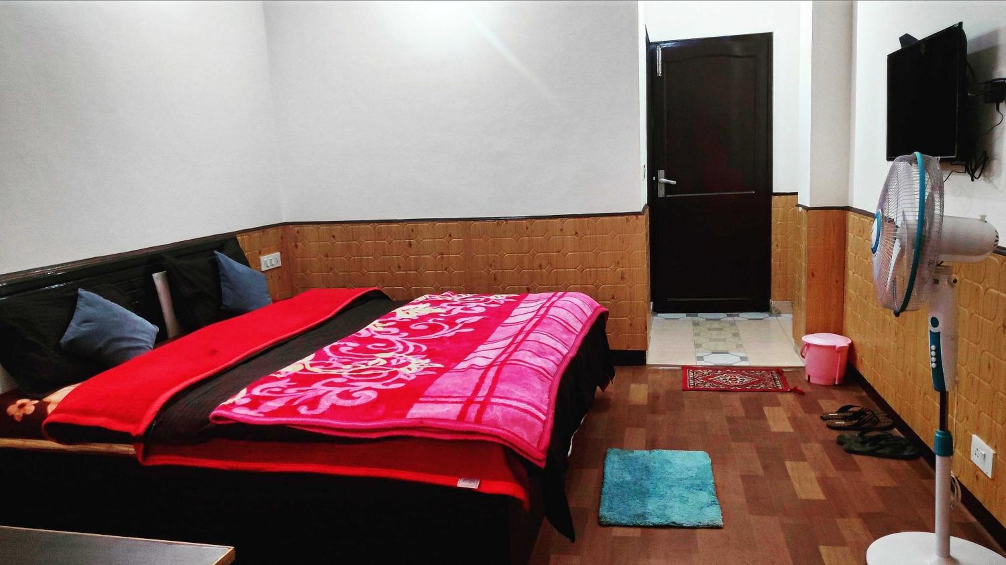 O New Shushant Regency 4*