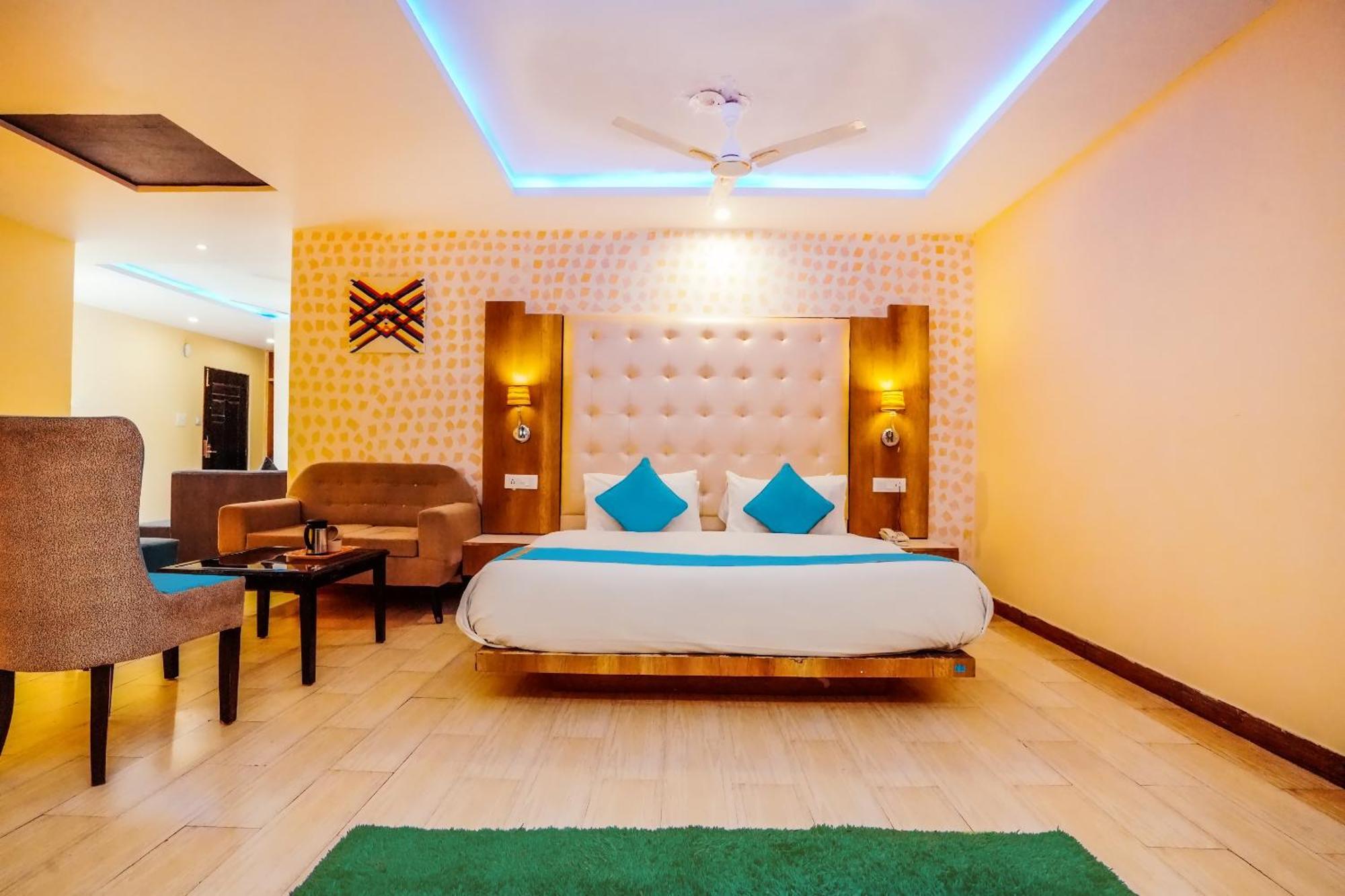 Himalayan Mountain And Valley View - Garden With Bonefire - Ample Parking - Luxury Balcony -by Aachman Stays!! Mashobra Shimla