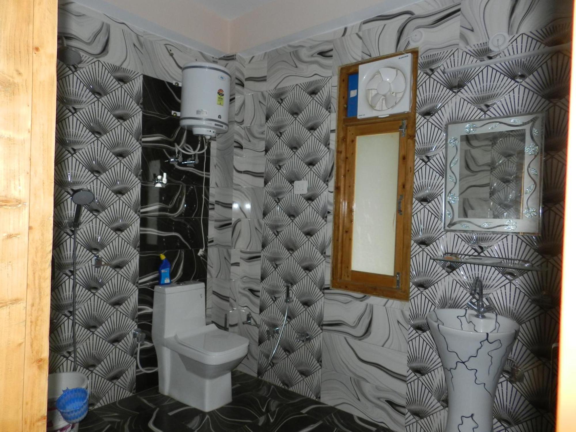 Homestay The Banoak Homes Mashobra *