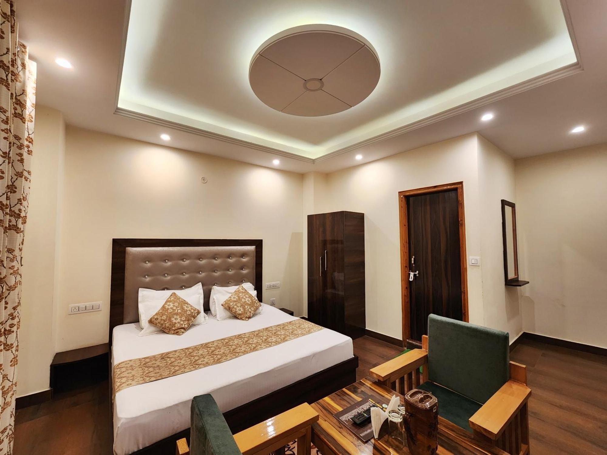 Royal Cedar Homestay