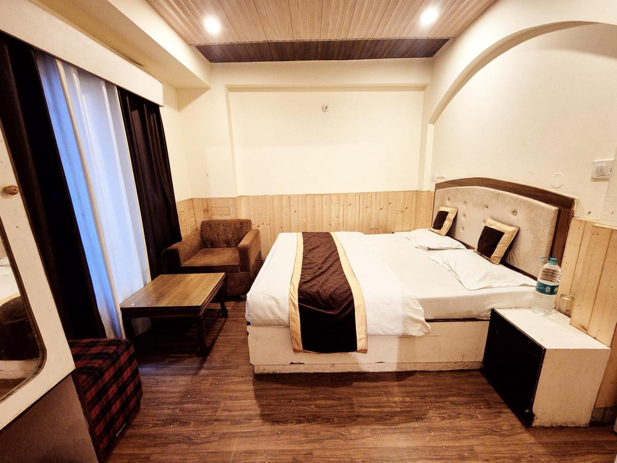 Bed & Breakfast Shorya Family The Mall Shimla
