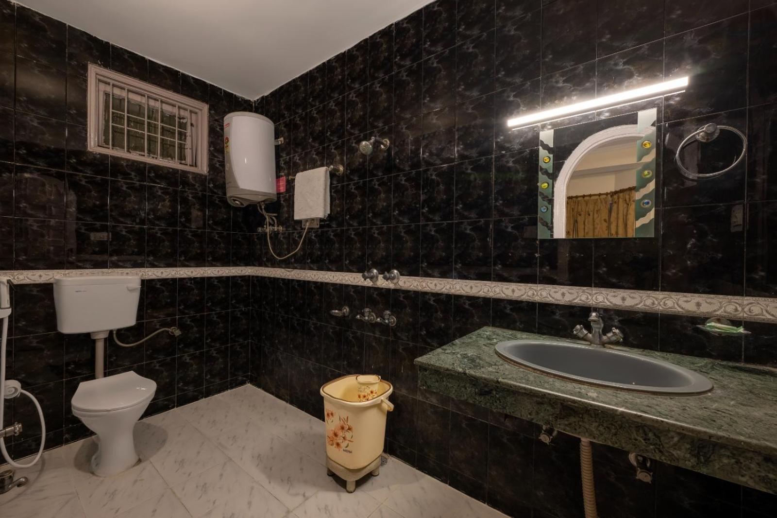 Deepwoods Hotel Shimla