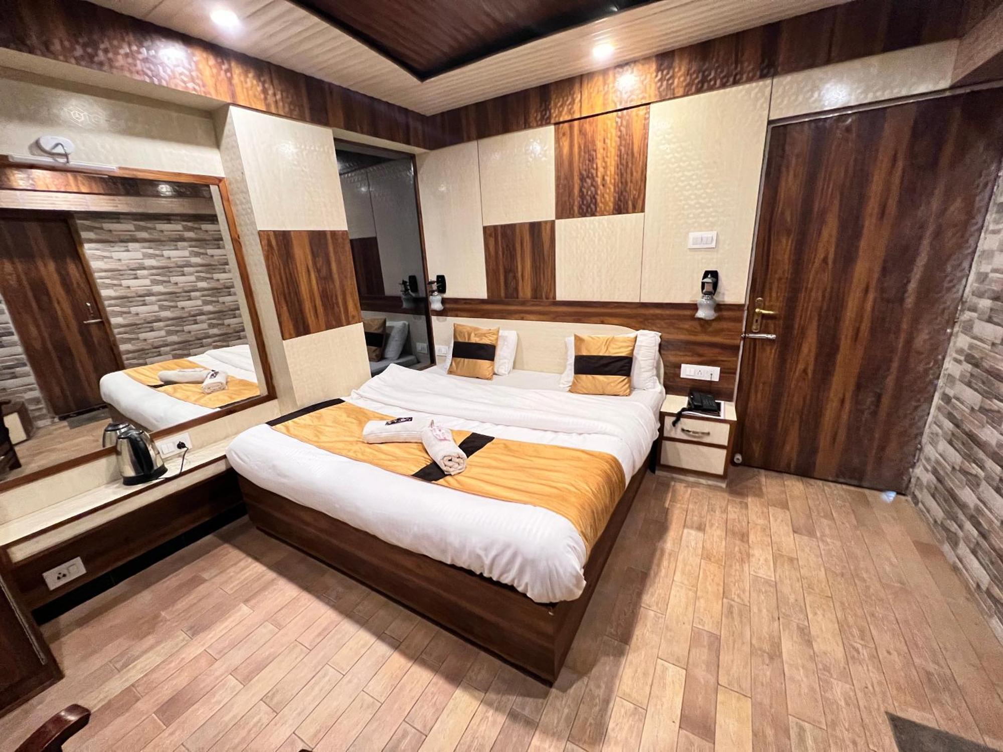 Victory Since 1979 Hotel 4*