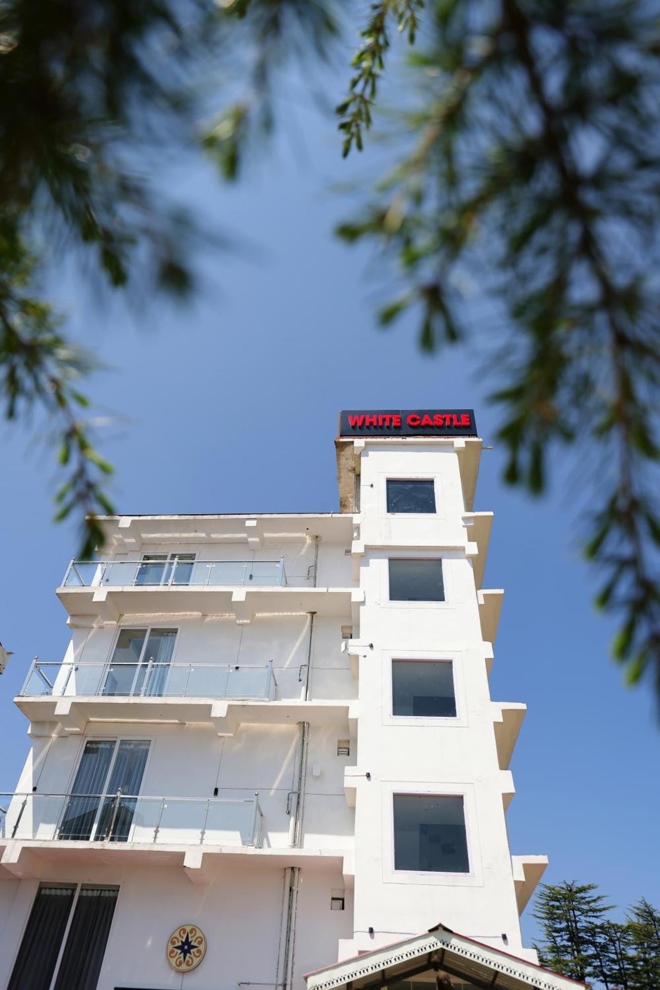 White Castle Hotel 4*
