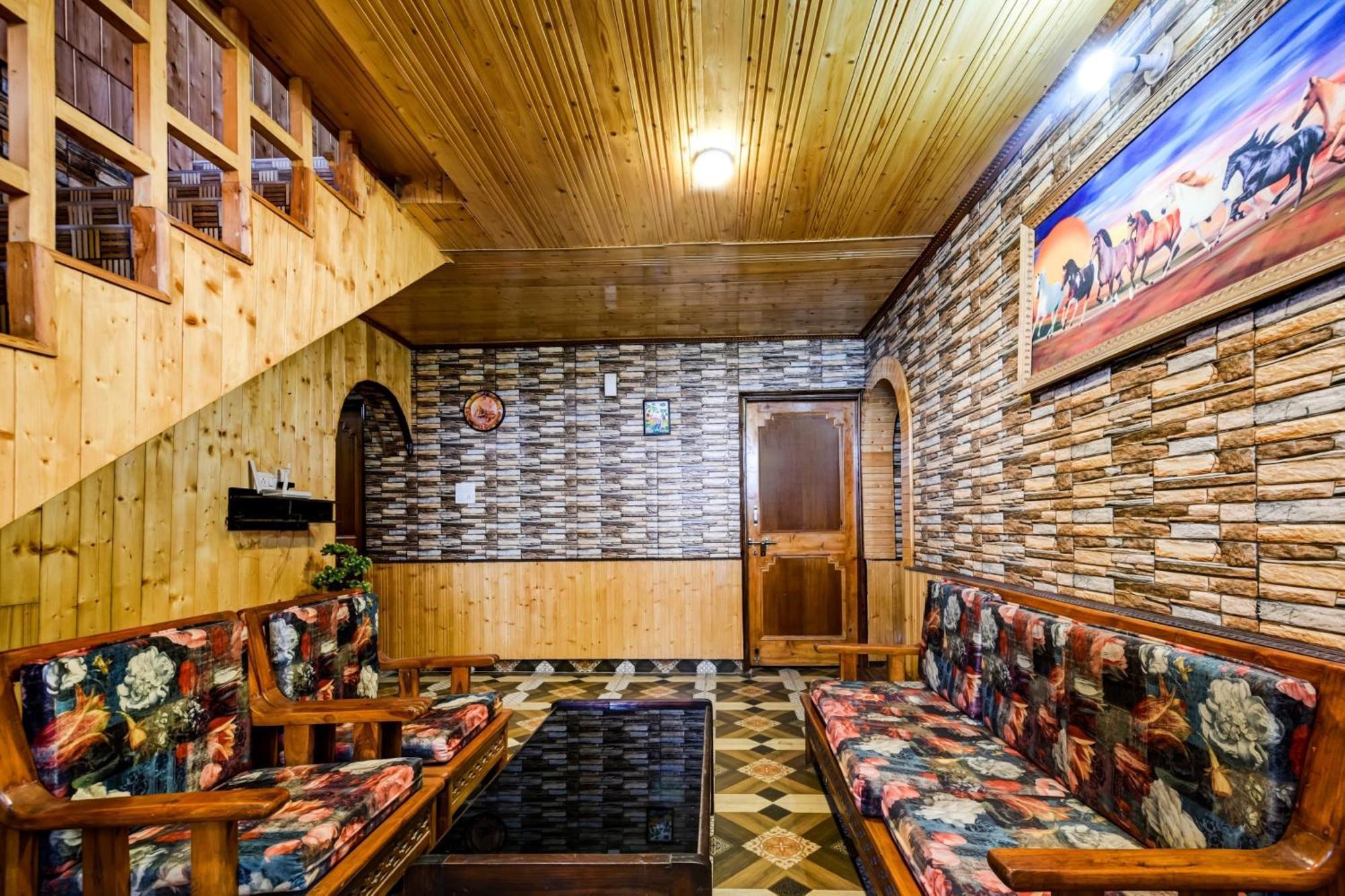Hotel O Kanlog Near Isbt Shimla Formerly Pine View Homestay Shimla
