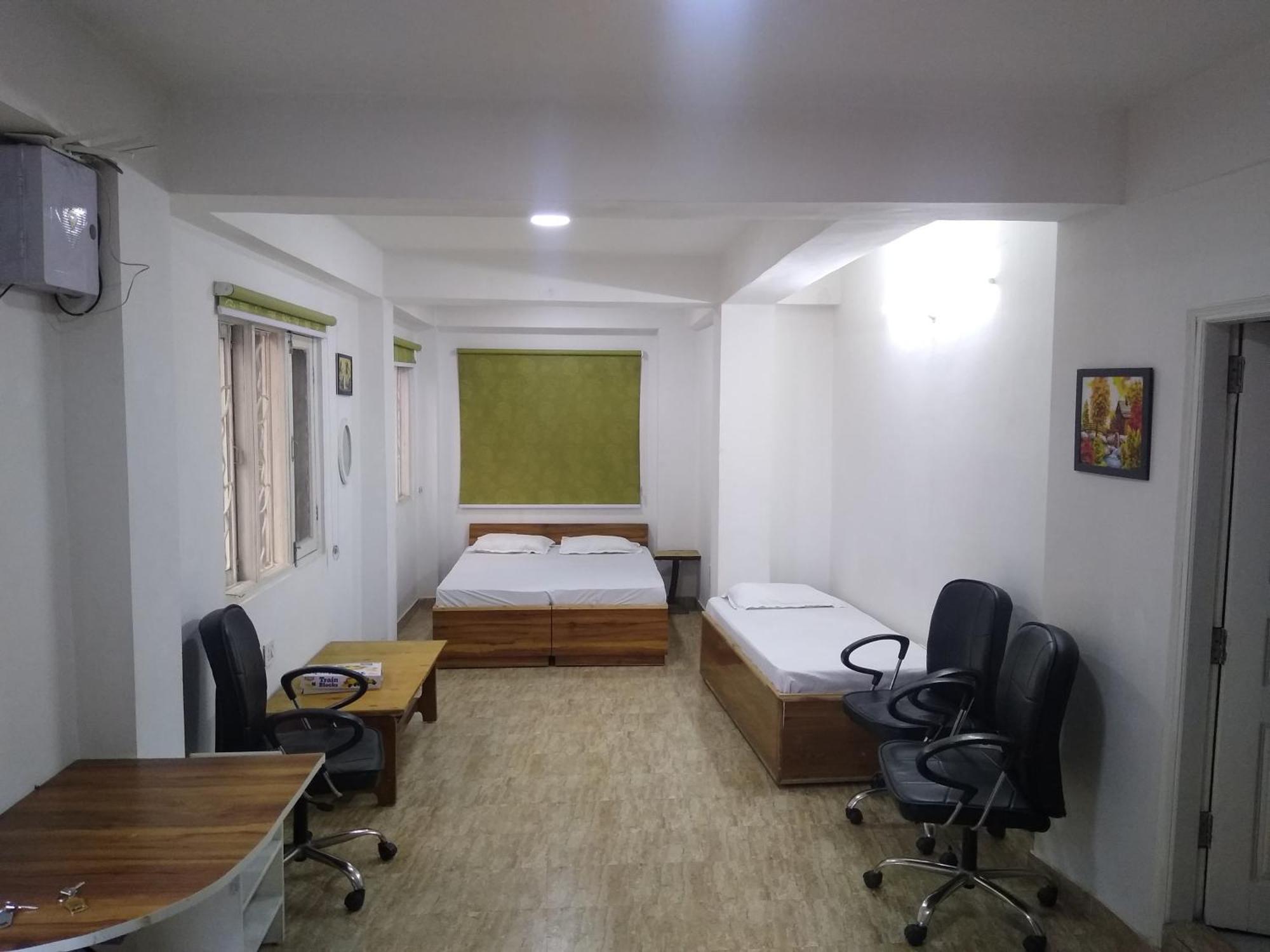 Homestay Tiny - Drive In - 2km Ahead From Mall Road Lift Parking *
