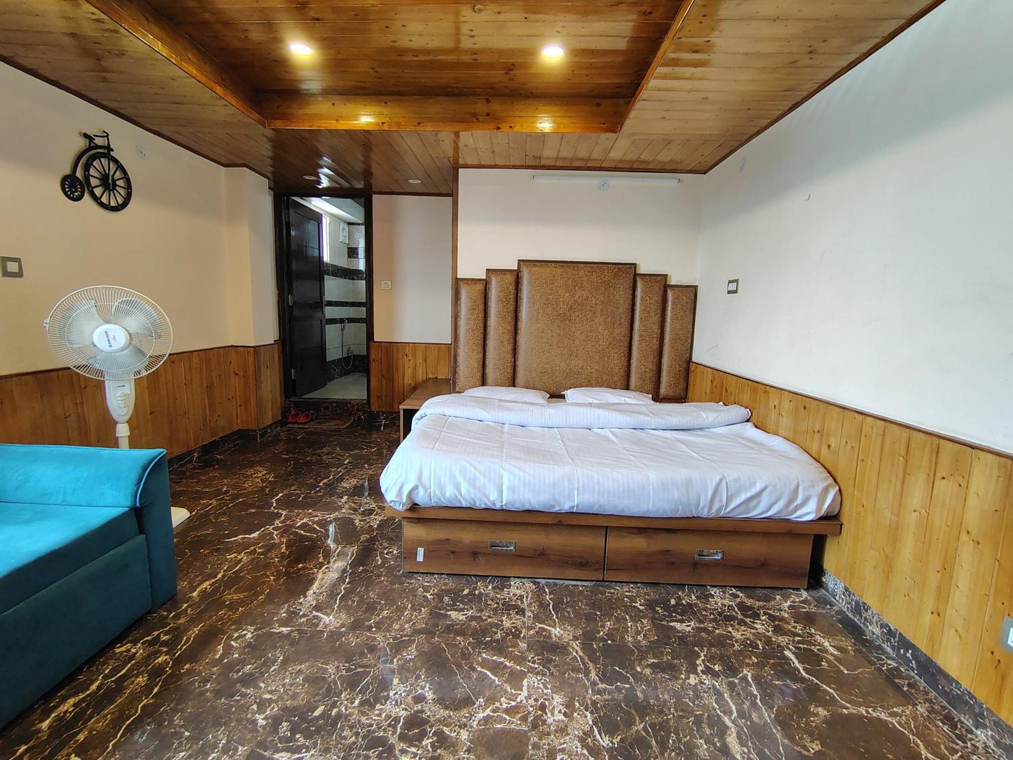 Gujral Bed & Breakfast *