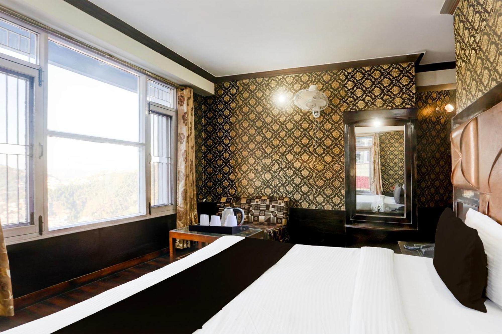 Super Collection O Mall Road Formerly Shubham Hotel 3*