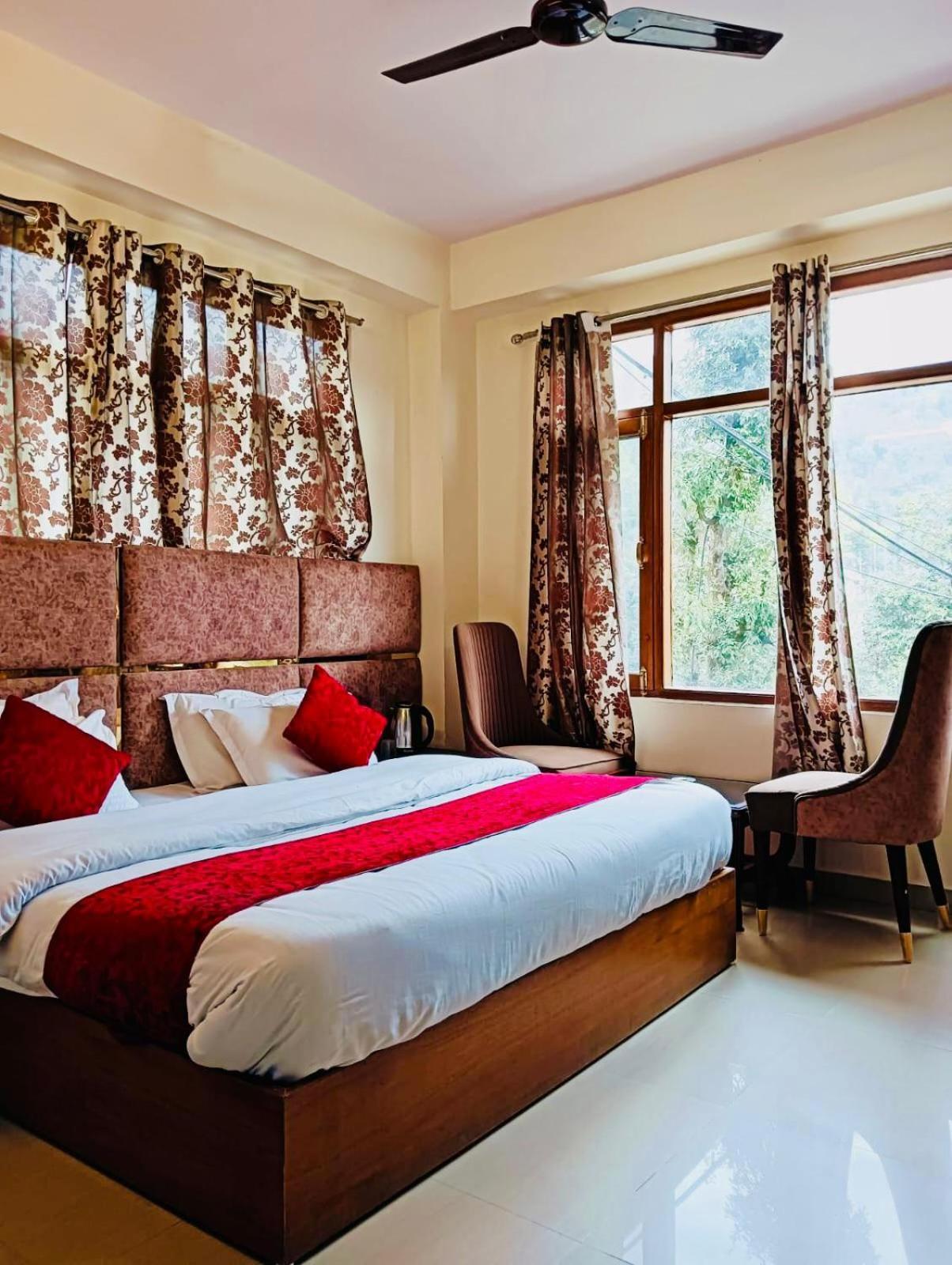 Aston Hills - A In Mountains , 4*
