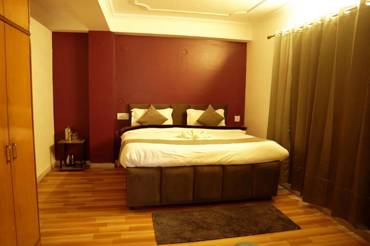 Himalyan Roots Bed & Breakfast *