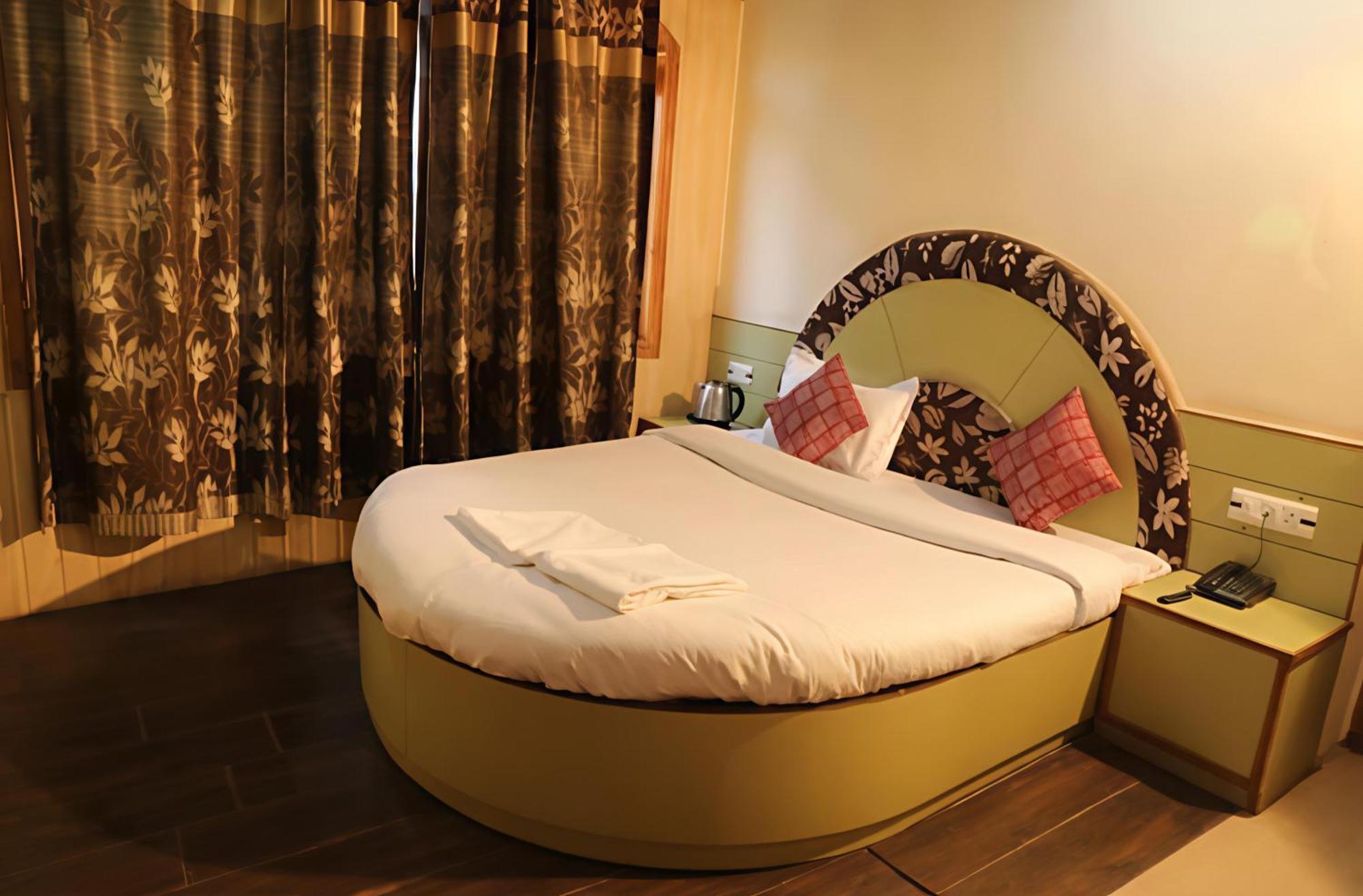 Sita Near Mall Road - Free Wifi And Mountain View * Shimla