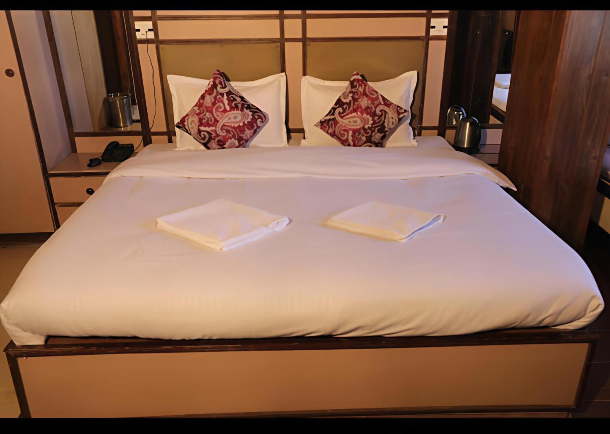 Sita Near Mall Road - Free Wifi And Mountain View Shimla