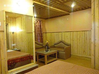 Hotel Chaman Palace 2*