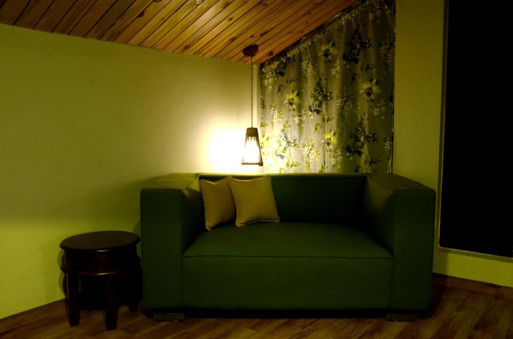Woodsmoke Retreat Resort
