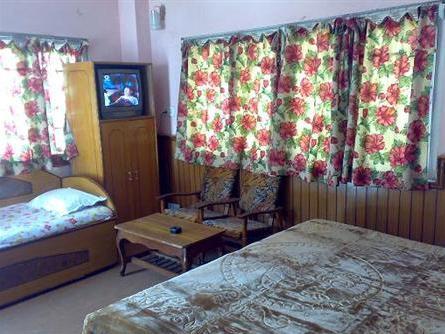 Hotel Sansar 3*