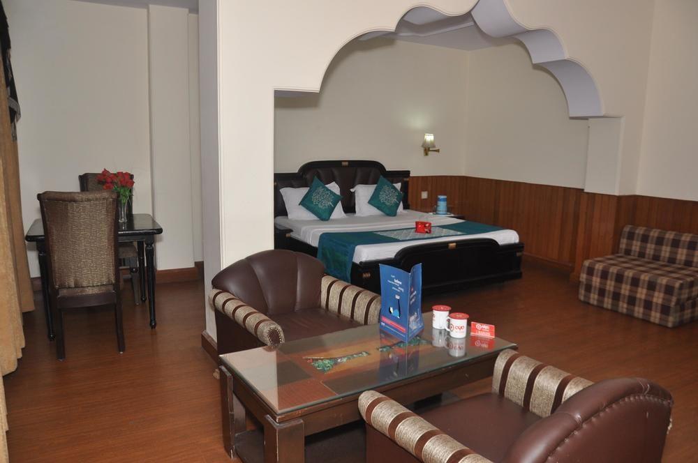 Hotel Aachman Regency Shimla