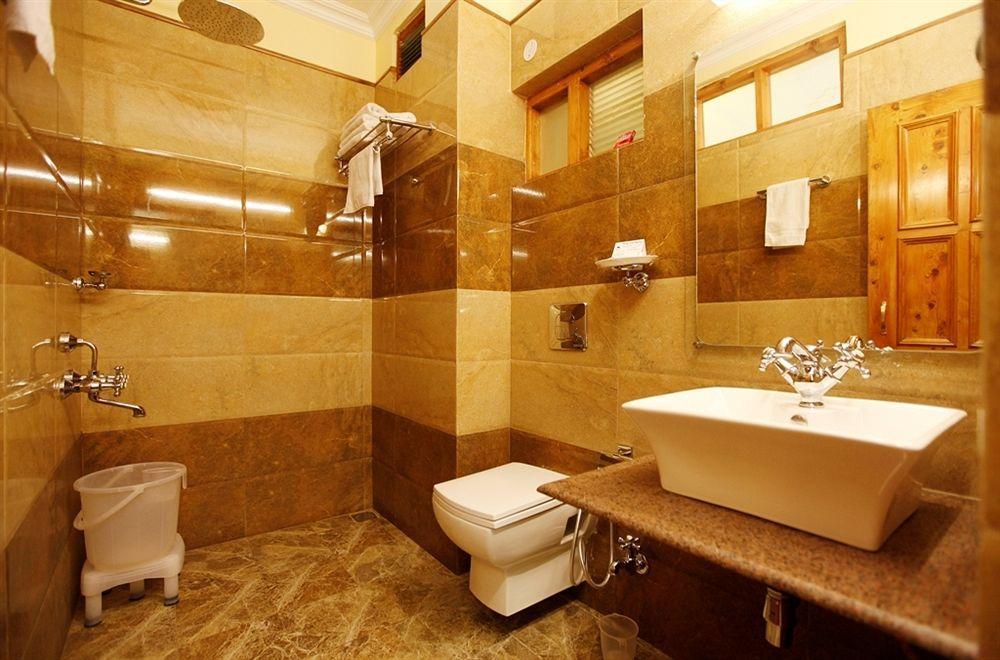 Bridge View Regency Hotel 3*