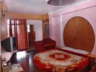 Shiwalik Regency Hotel