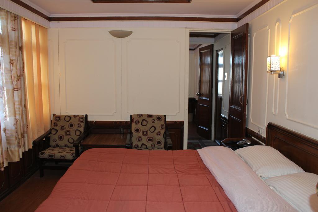 Hilltop 3*
