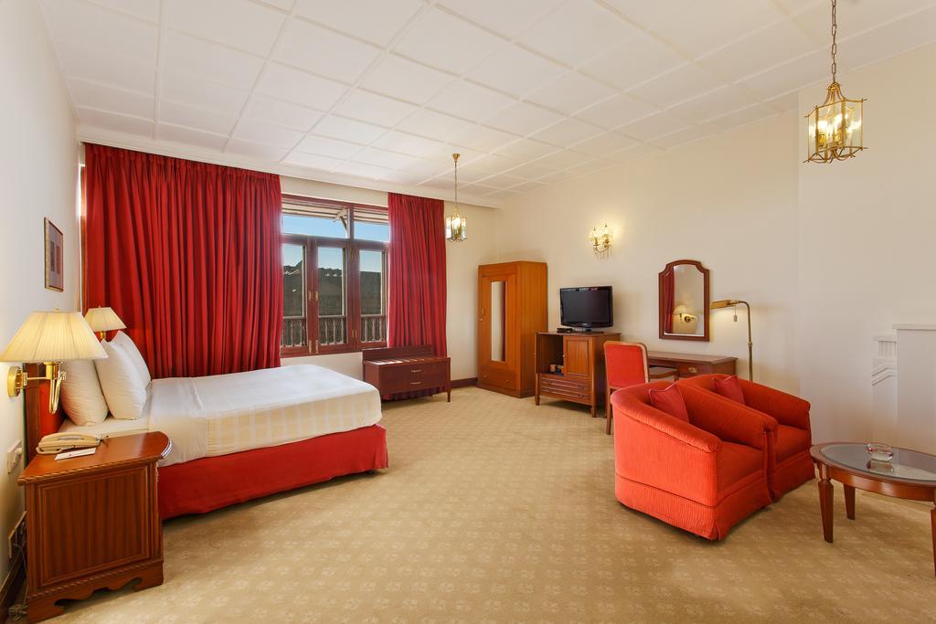 Clarkes Hotel, A Grand Heritage Since 1898 4*