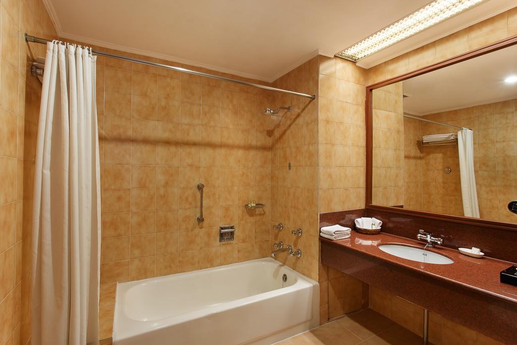 Hotel Clarkes Hotel, A Grand Heritage Since 1898 4*