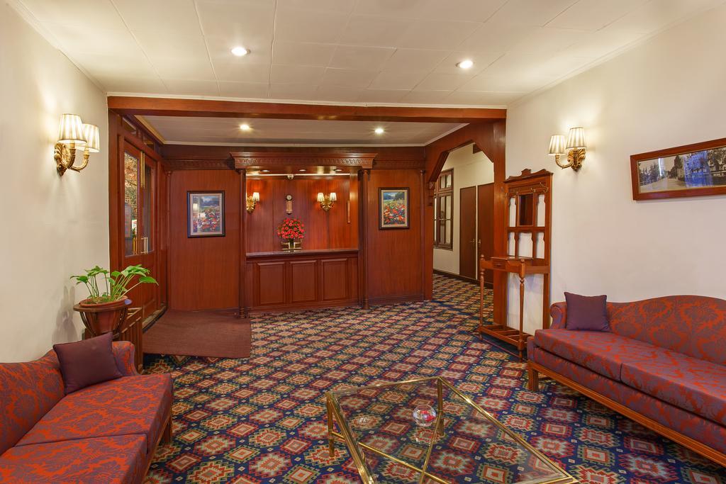 Clarkes Hotel, A Grand Heritage Since 1898 4*