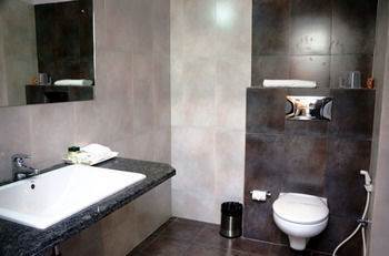 Hotel Ck International 3*