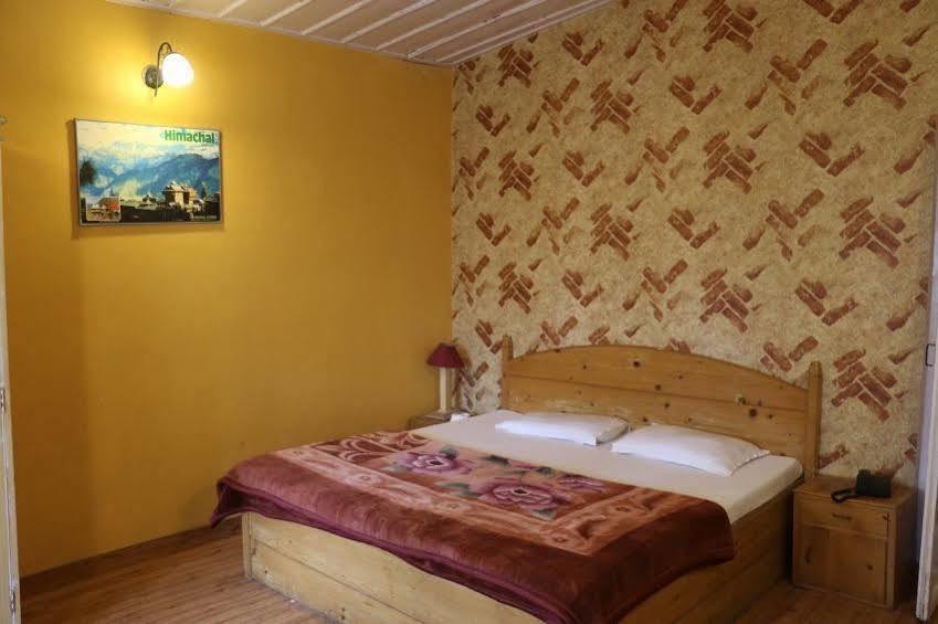 Hotel The Royale Oaks Shimla