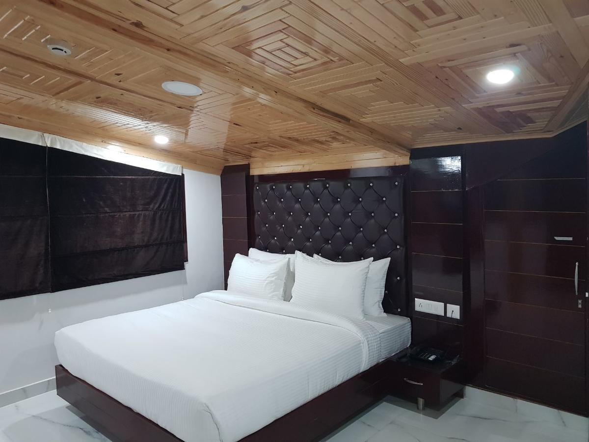 The Grand White By Parfait Hotel 3*