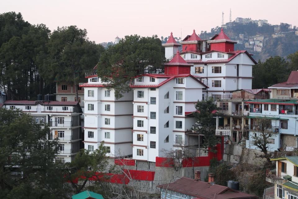 The Grand White By Parfait Hotel