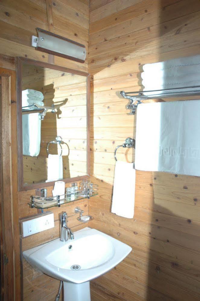 Hotel Aamod 4*