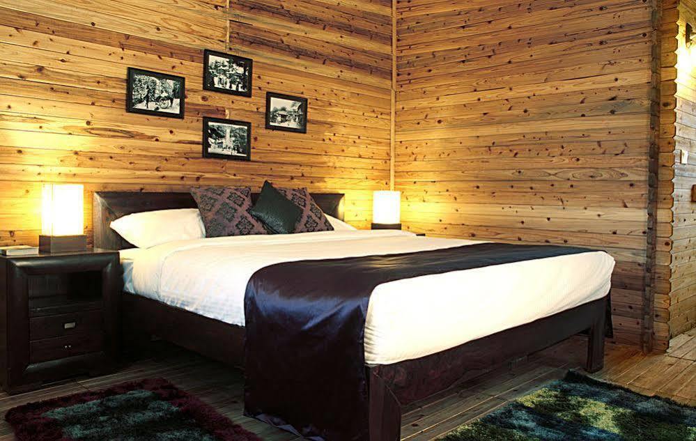 Hotel Aamod
